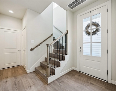 2215 Penny Derrick Lane - Photo Thumbnail 5