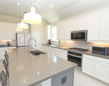 15335 Leal Rancho Court - Photo Thumbnail 4