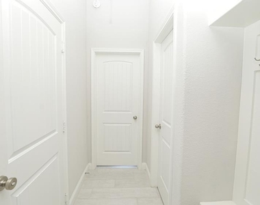 15335 Leal Rancho Court - Photo Thumbnail 18