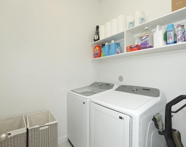 15335 Leal Rancho Court - Photo Thumbnail 20