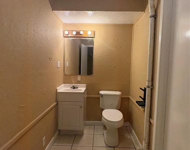 200 Gaines Street - Photo Thumbnail 8