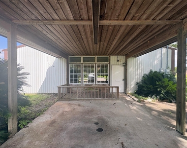 200 Gaines Street - Photo Thumbnail 2