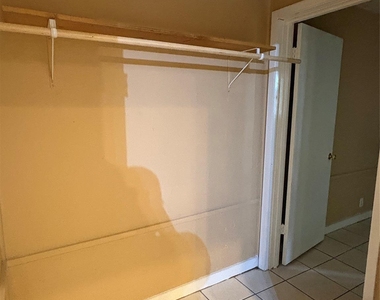 200 Gaines Street - Photo Thumbnail 11