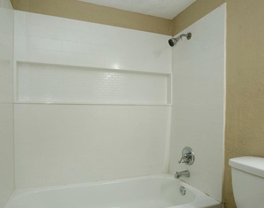 2822 S Bartell Drive - Photo Thumbnail 24