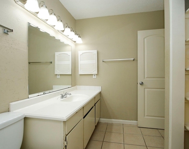 2822 S Bartell Drive - Photo Thumbnail 22