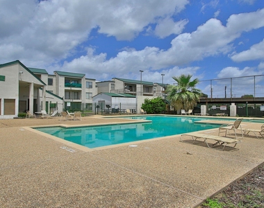 2822 S Bartell Drive - Photo Thumbnail 33