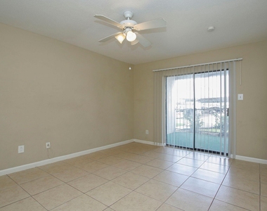 2822 S Bartell Drive - Photo Thumbnail 11
