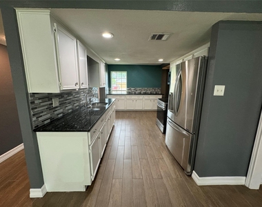 12707 Nyack Drive - Photo Thumbnail 6