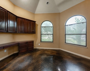 33303 Winsford St - Photo Thumbnail 13