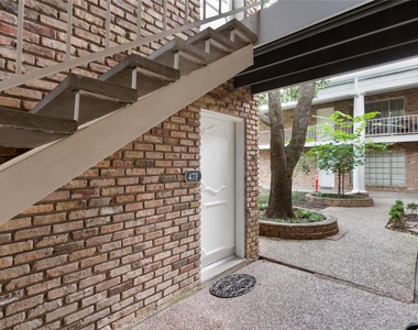 2201 Fountain View Drive - Photo Thumbnail 13