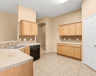 9618 Red Rugosa Drive - Photo Thumbnail 6