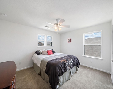 25203 Farmdale Lane - Photo Thumbnail 11
