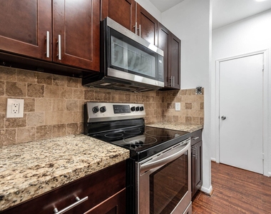 6000 Reims Road - Photo Thumbnail 9