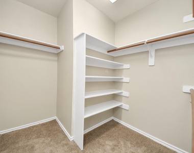 6019 Pennworth Lane - Photo Thumbnail 33