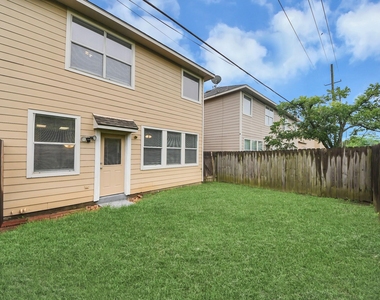 6019 Pennworth Lane - Photo Thumbnail 34