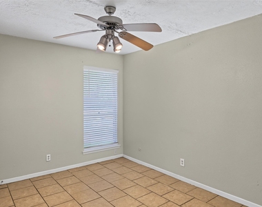 123 Asheboro Drive - Photo Thumbnail 17