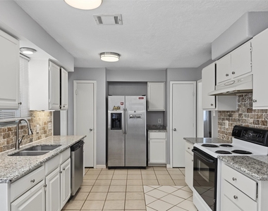 123 Asheboro Drive - Photo Thumbnail 10