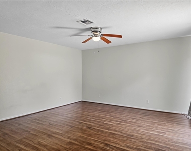 123 Asheboro Drive - Photo Thumbnail 12