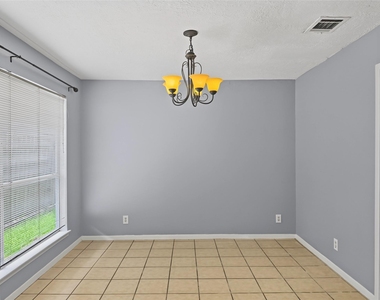 123 Asheboro Drive - Photo Thumbnail 7