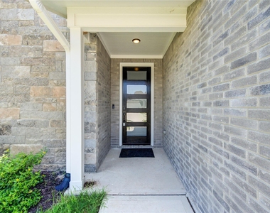 6205 Daytona Drive - Photo Thumbnail 3