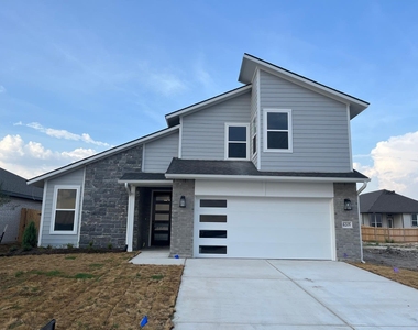 6205 Daytona Drive - Photo Thumbnail 1