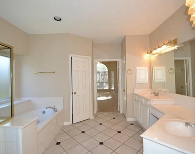 14207 Cairns Court - Photo Thumbnail 15