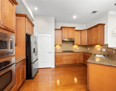 1614 Stuart Street - Photo Thumbnail 18