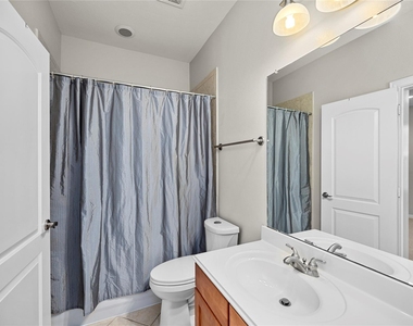 1614 Stuart Street - Photo Thumbnail 8