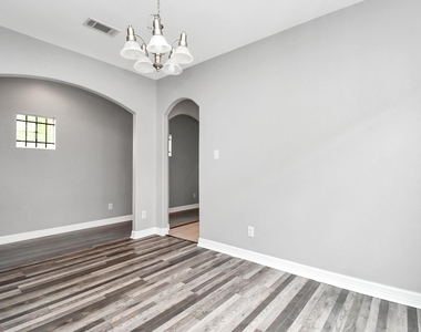 7902 Dyer Street - Photo Thumbnail 4
