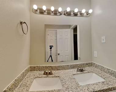 2 River Birch Lane - Photo Thumbnail 15