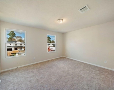 228 Wild Oak - Photo Thumbnail 11
