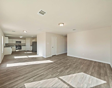 228 Wild Oak - Photo Thumbnail 4