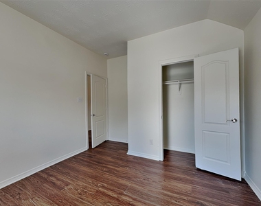 30622 N Sulphur Creek Drive - Photo Thumbnail 18
