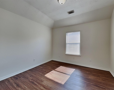 30622 N Sulphur Creek Drive - Photo Thumbnail 17