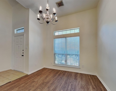 30622 N Sulphur Creek Drive - Photo Thumbnail 3