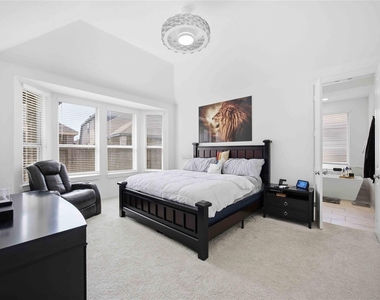 908 Pismo Creek Lane - Photo Thumbnail 17