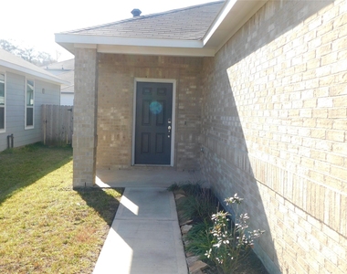16658 Moss Lane - Photo Thumbnail 1