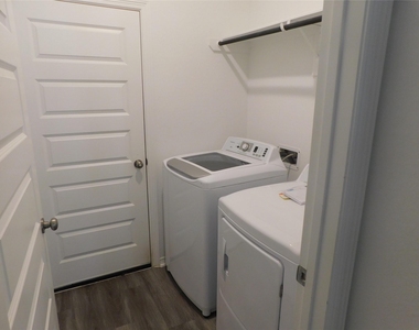 16658 Moss Lane - Photo Thumbnail 20