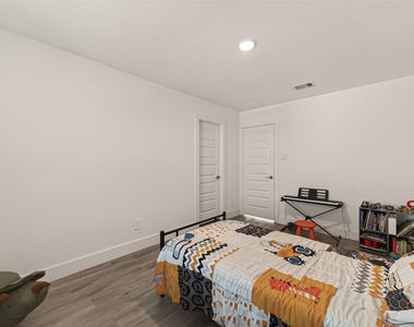 3415 Dursley Landing Court - Photo Thumbnail 22