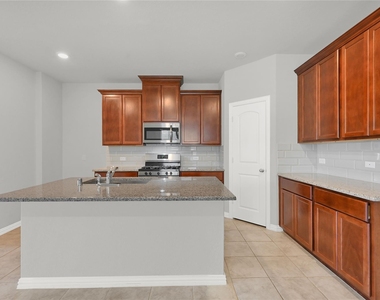 175 Gray Pine Grove - Photo Thumbnail 10