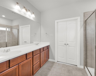 175 Gray Pine Grove - Photo Thumbnail 17