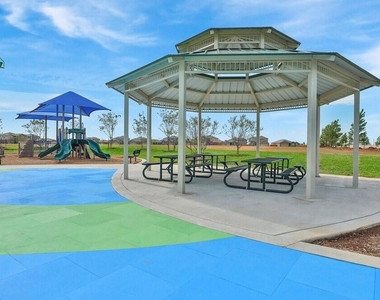 404 San Miguel Creek Drive - Photo Thumbnail 16