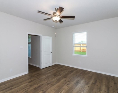 404 San Miguel Creek Drive - Photo Thumbnail 8