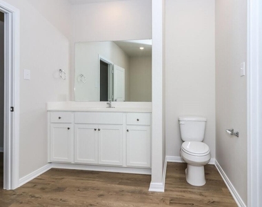404 San Miguel Creek Drive - Photo Thumbnail 10