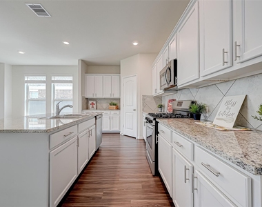 30822 Lake Spur Manor - Photo Thumbnail 18