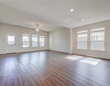 30822 Lake Spur Manor - Photo Thumbnail 27