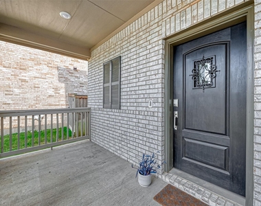 30822 Lake Spur Manor - Photo Thumbnail 5