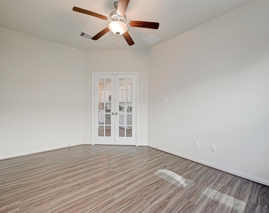 30822 Lake Spur Manor - Photo Thumbnail 9