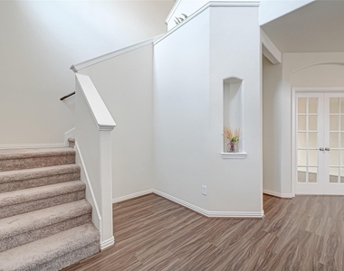 30822 Lake Spur Manor - Photo Thumbnail 7
