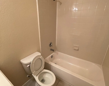 1755 Nichole Woods Drive - Photo Thumbnail 11